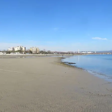 Schoene Am Strand, Mit Grosser Terrasse Apartment *